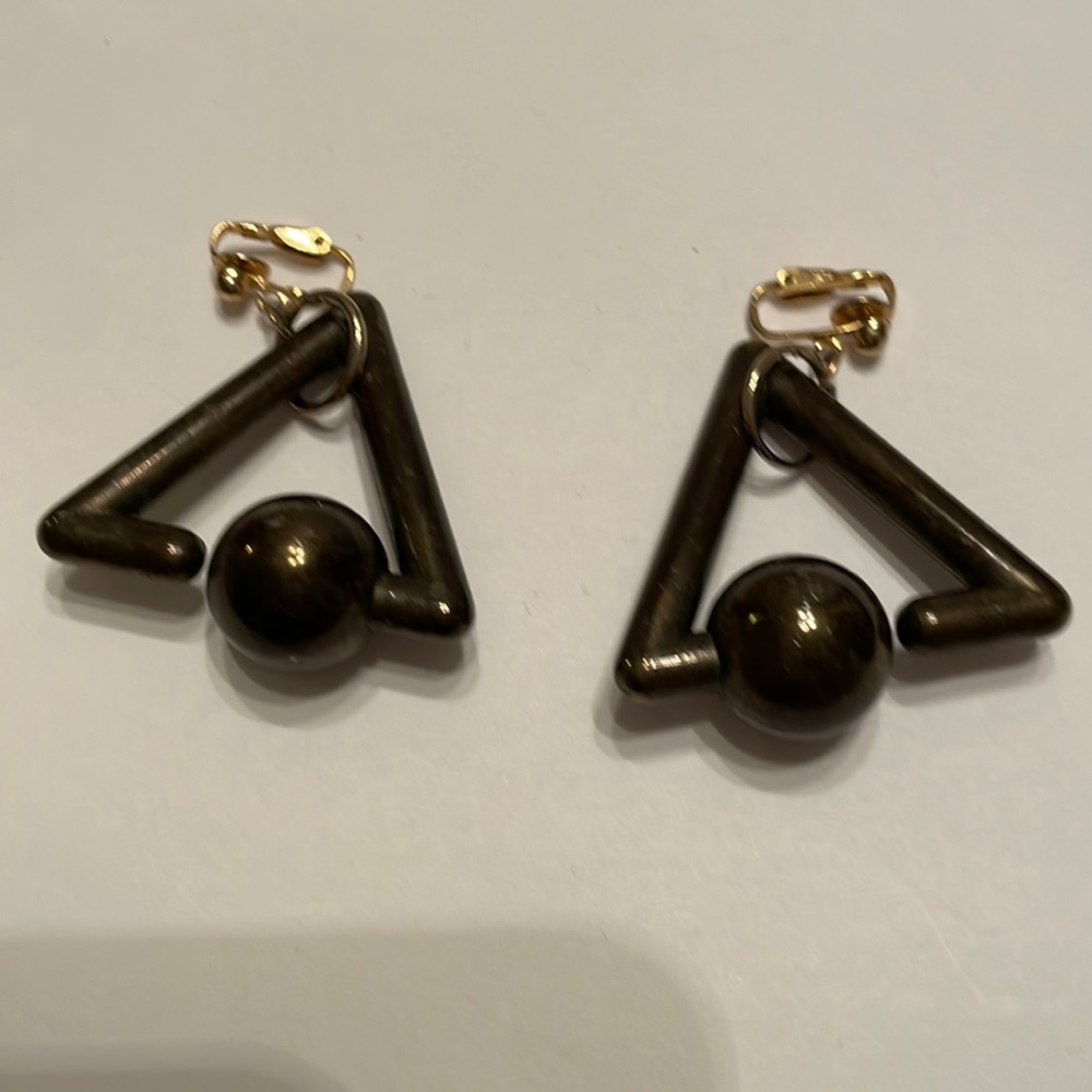 Asymmetrical earrings